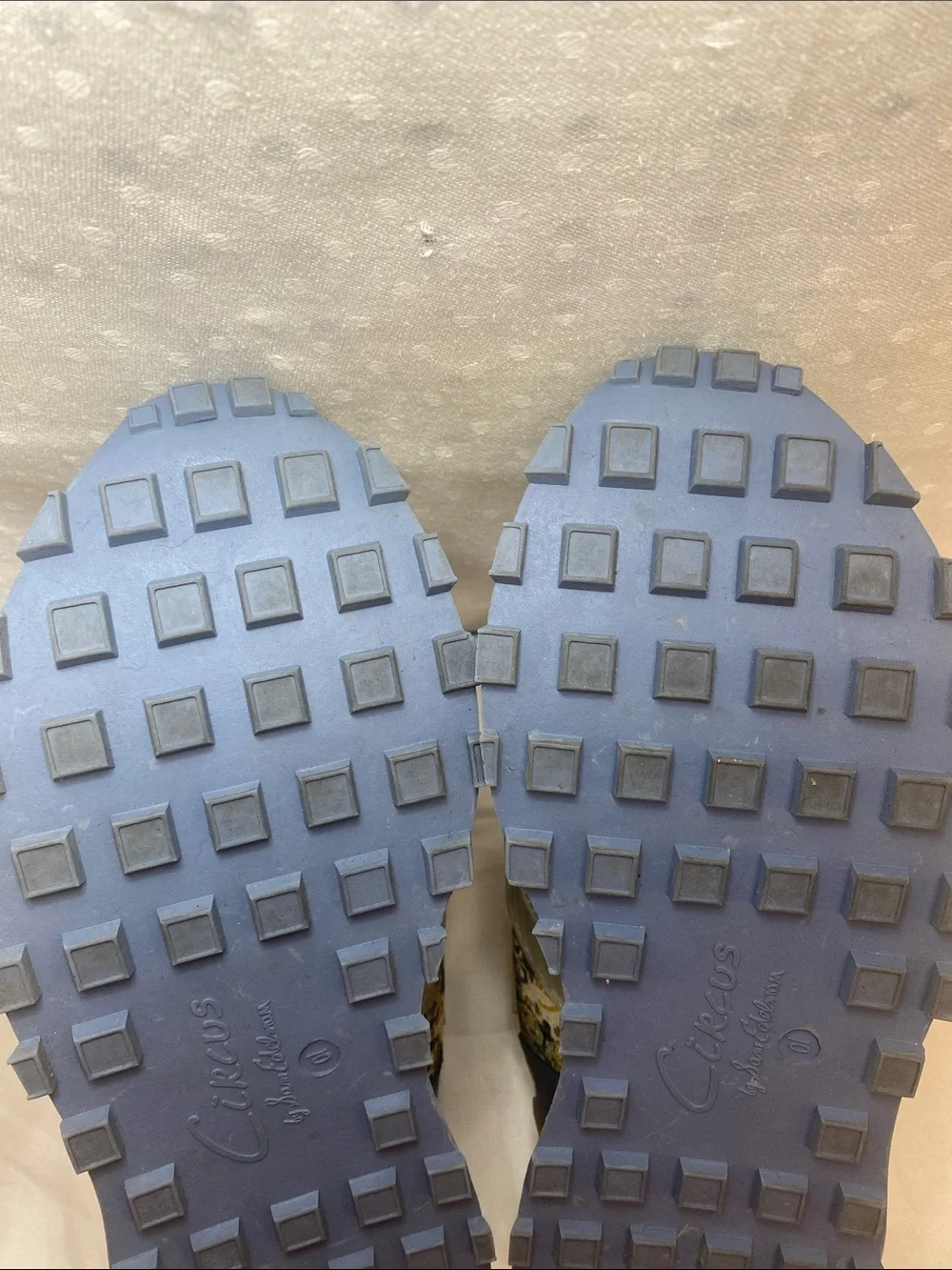 Circus by Sam Edelman Olive Green & Navy Mixed-Media Sneakers Devyn Size 10M